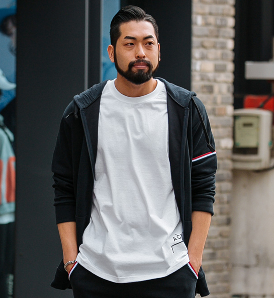 (M-4XL)<BR>잡아준다면 フードジップアップ