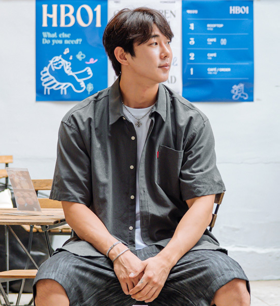 (L~5XL)<br>독보적인 柄のない半袖シャツ