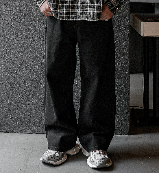 타보트 セミワイドフィット デニムパンツ