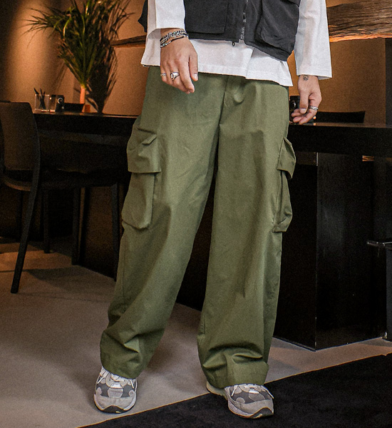 (XL-6XL)<BR>부라토키 ワイドフィット カーゴバンディングパンツ
