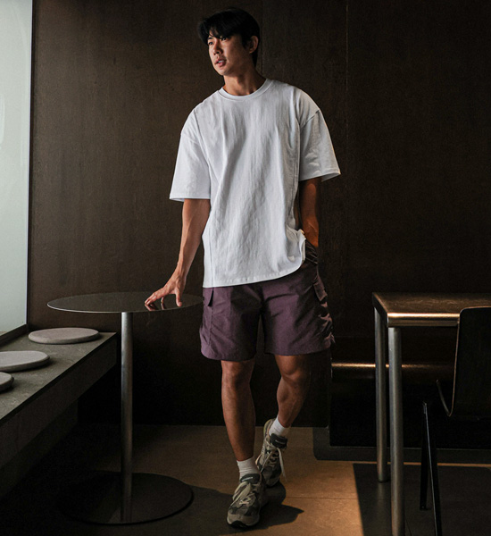 <font color="#fd6241">★오까네데이★</font><br>(XL-6XL)<br>필라스퍼 乳首を覆うさま 切開半袖Tシャツ <br><font color="#098a09"><B>長さを選択 (基本的な,ロング+6cm)</B></font>