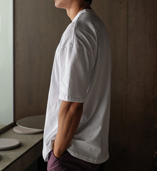 <font color="#fd6241">★오까네데이★</font><br>(XL-6XL)<br>필라스퍼 乳首を覆うさま 切開半袖Tシャツ <br><font color="#098a09"><B>長さを選択 (基本的な,ロング+6cm)</B></font>