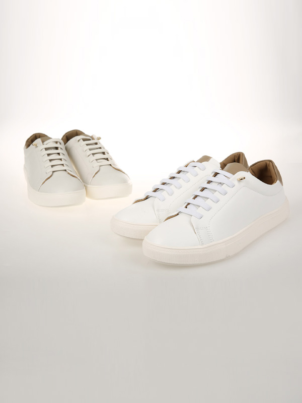 발로토 スニーカー