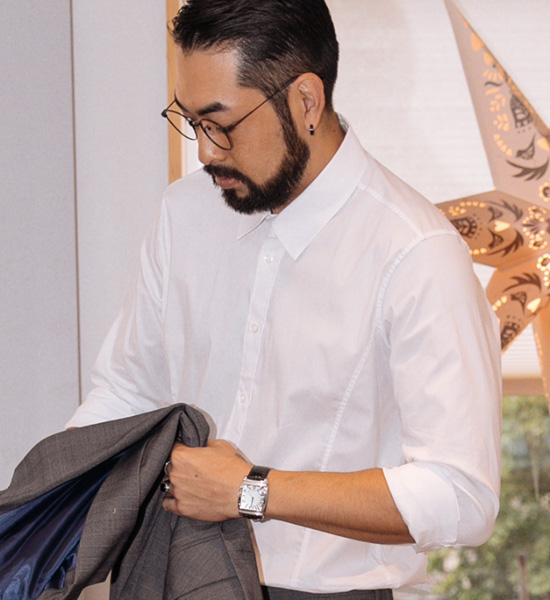 (M-6XL)<br>사랑받는 スリムフィット スパン シャツ <br><font color="#098a09"><B>長さを選択 (基本的な,ロング+8cm)</B></font>