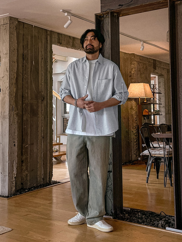 그라니타 セミワイドフィット デニムパンツ