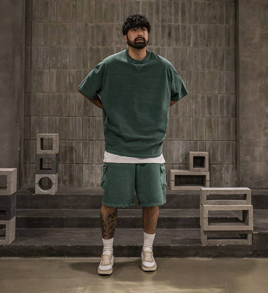 (XL-6XL)<BR>킹가로이 顔料 半そでティー+비스트로 顔料 カーゴバンディングショートパンツ