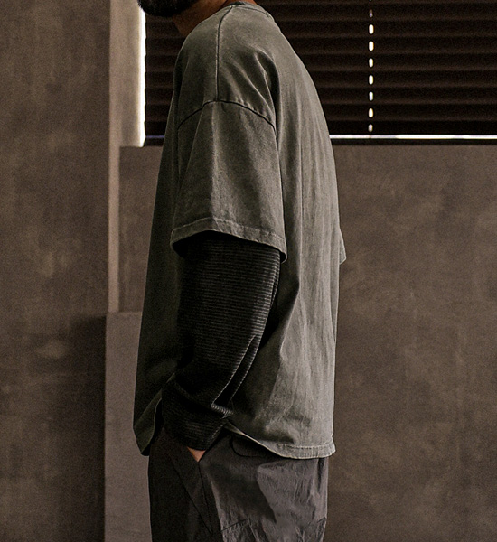 아이기나 顔料 長袖Tシャツ