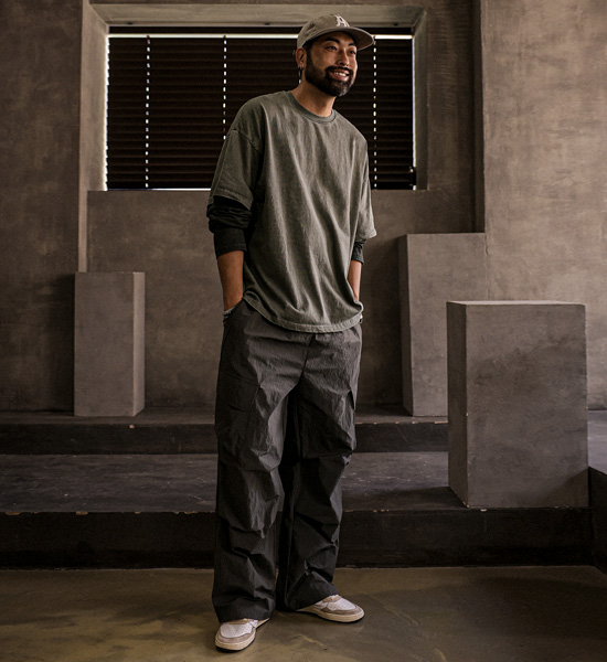 아이기나 顔料 長袖Tシャツ