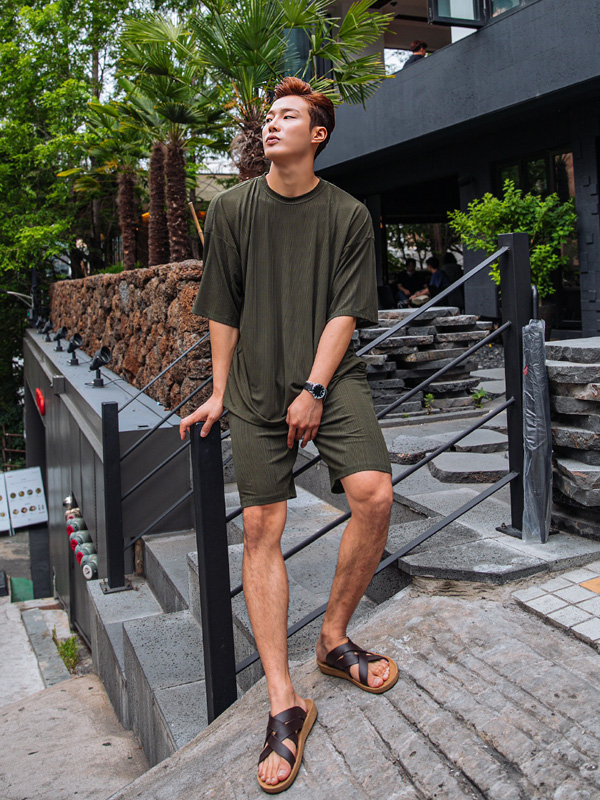 (L-5XL)<BR>베이드 プリッツ 半そでティー+리스터 プリッツ バンディング半ズボン