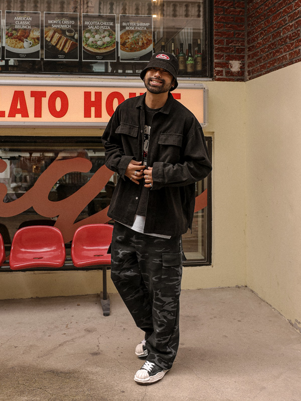 아르네아 セミワイドフィット カーゴバンディングパンツ