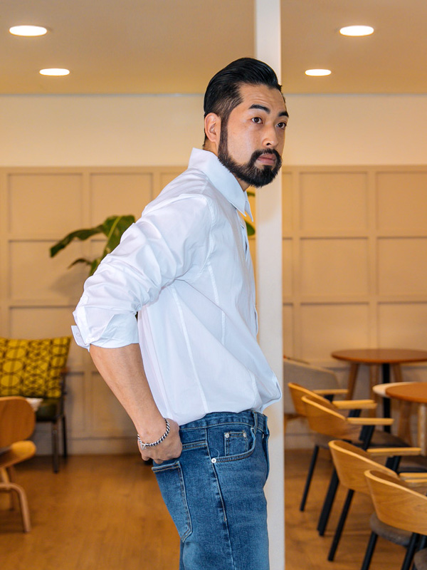 (M~6XL)<br>그녀가 나를 보네 シャツ