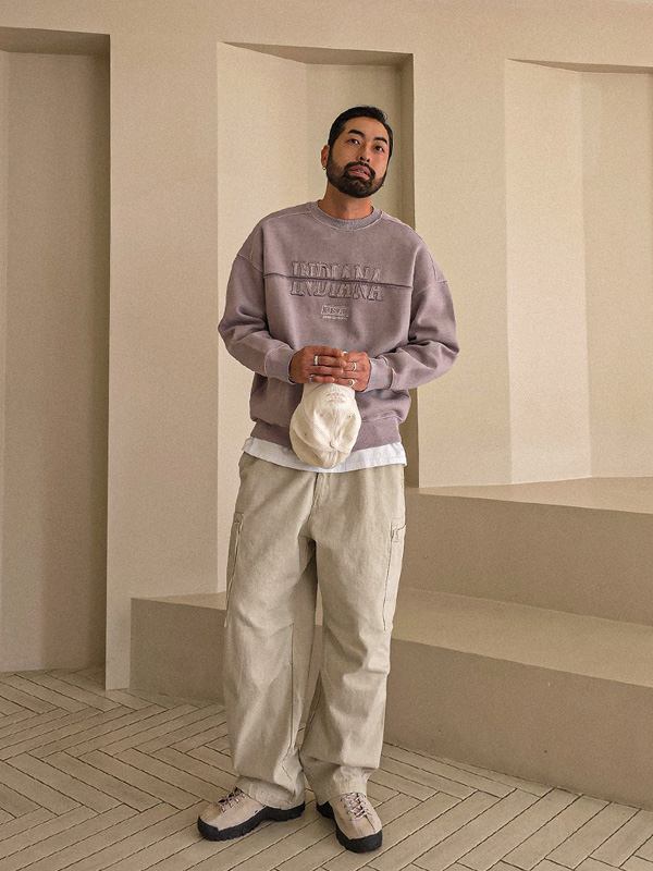 애트머스 顔料 起毛マンツーマンTシャツ