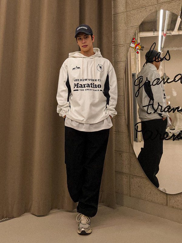 하우트 ナイロン フリースのパーカー