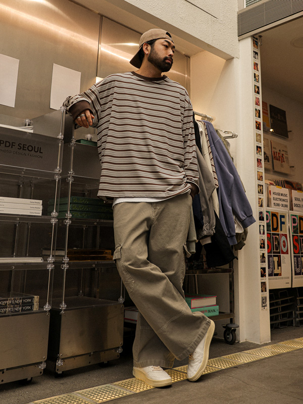 미디크 セミワイドフィット 顔料 カーゴバンディングパンツ