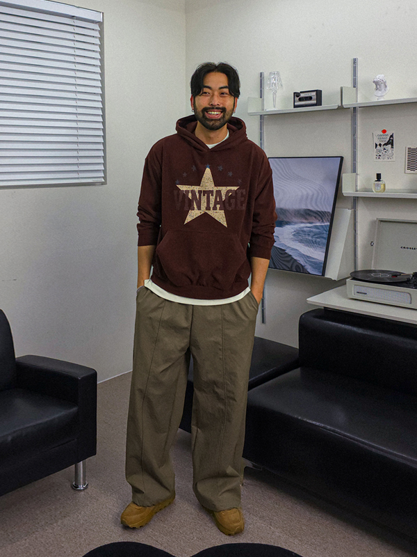 쿠르야 벨벳골지 フードティーシャツ