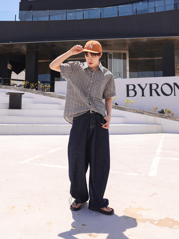 바브런트 커브드 デニムパンツ